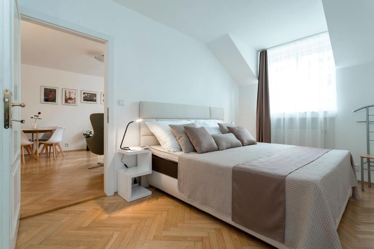 Prague Days - Modern Apartment - New Town Екстериор снимка