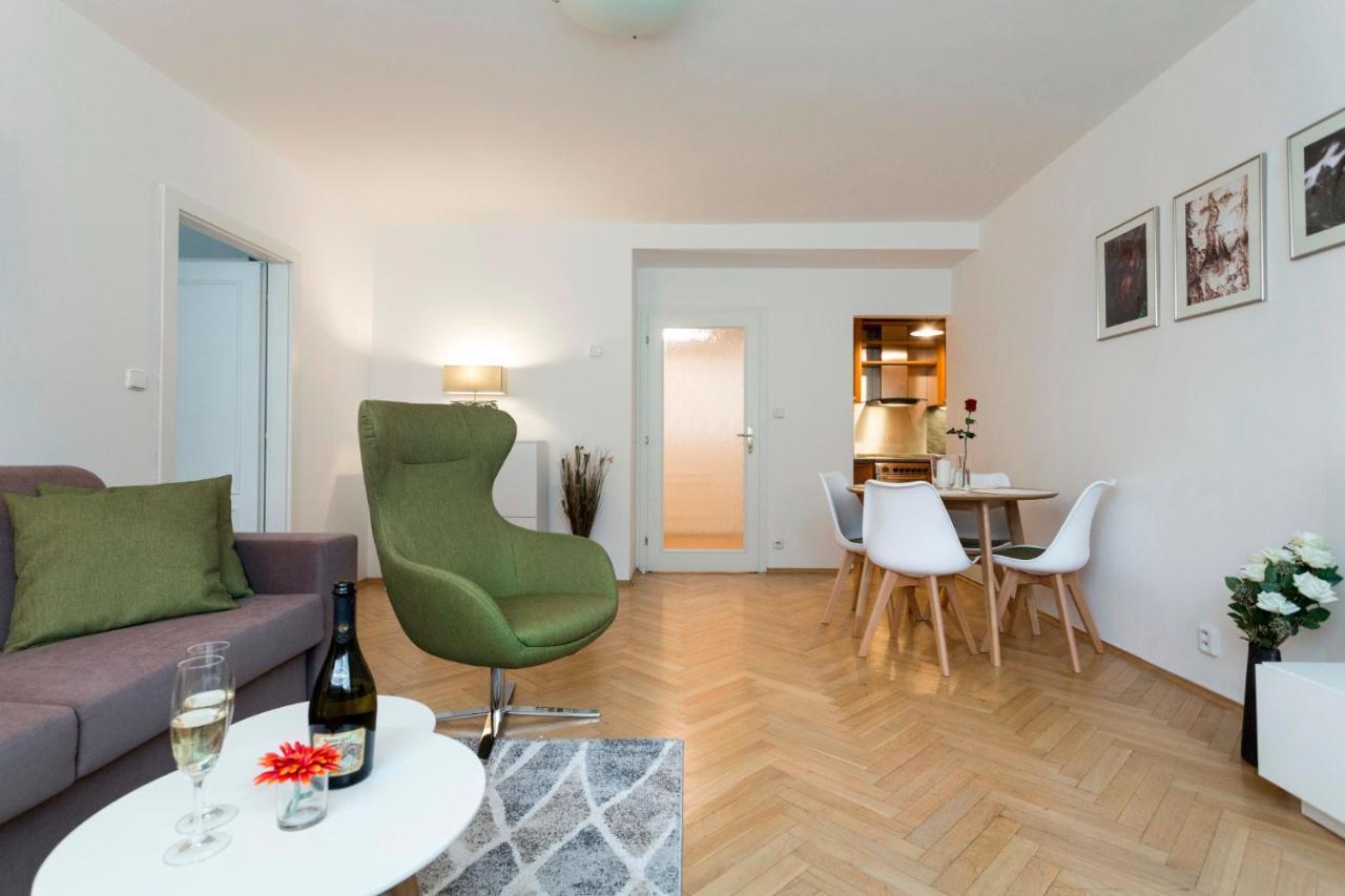 Prague Days - Modern Apartment - New Town Екстериор снимка
