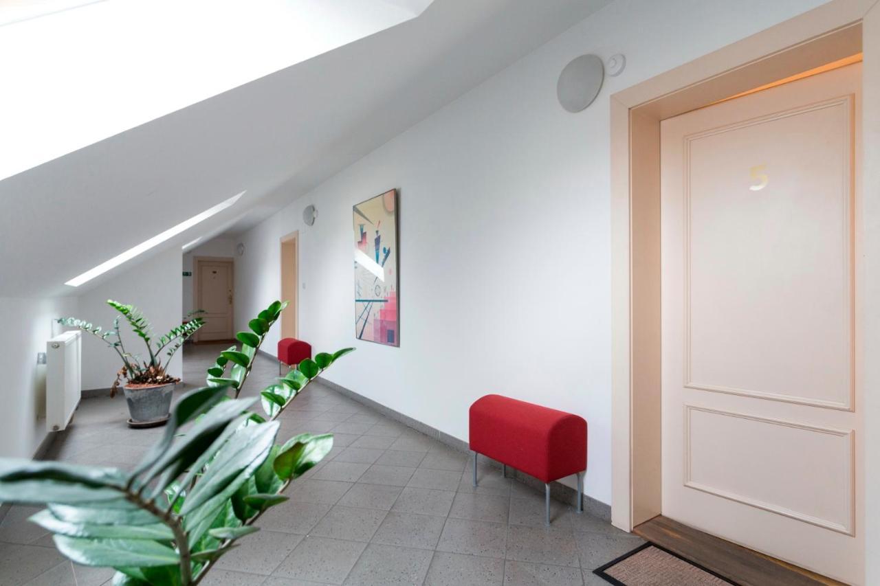 Prague Days - Modern Apartment - New Town Екстериор снимка